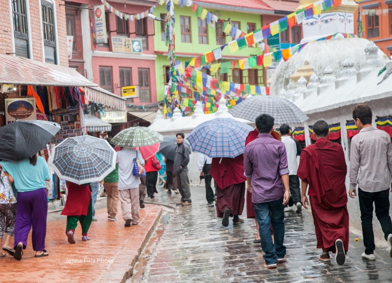 rain, umbrellas, stupa